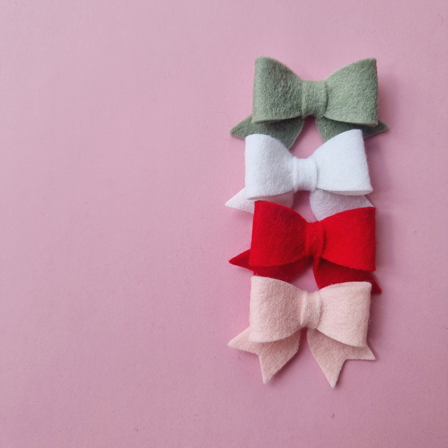 Christmas Bow Pack of 4 Colours