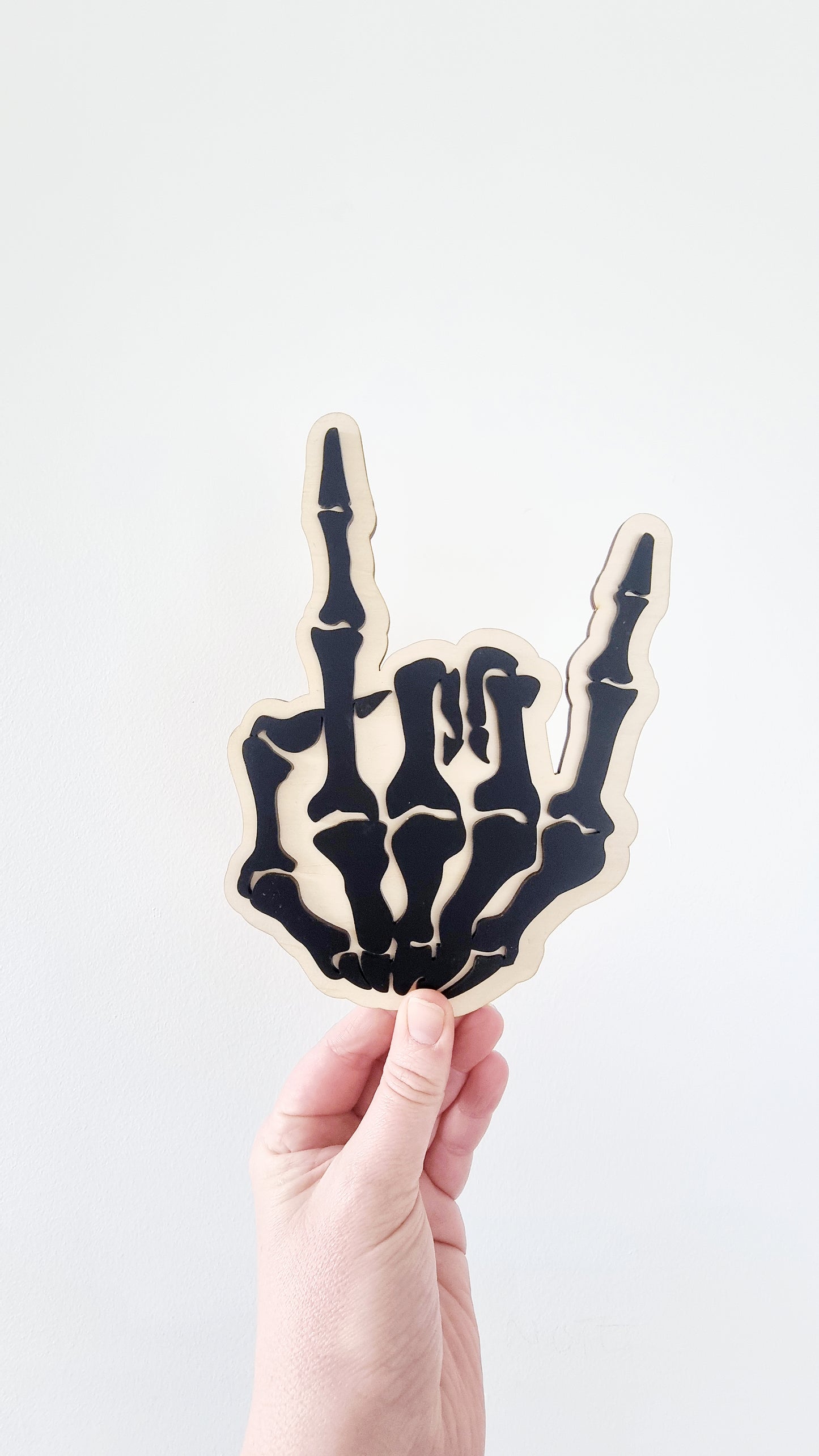 Skeleton Rock and roll hand