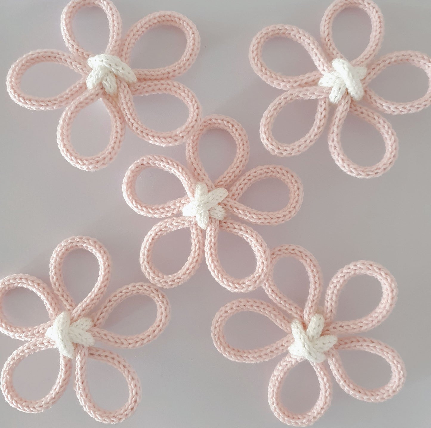 Knitted 2 Tone Flowers